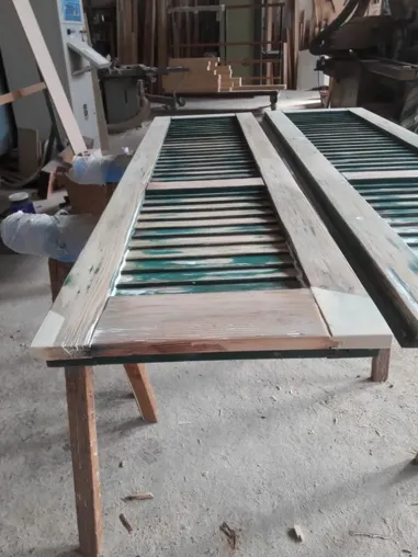 Restauro di scuri e infissi in legno a Verona da Infissi Mantovani
